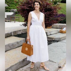 FAVORITE DAUGHTER THE EYES ONLY FOR YOU DRESS
$248.00 Size 2 New w Tags $248